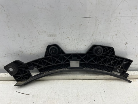 Ślizg Mazda CX-3 CX3 14-21r. lewe tylne mocowanie zderzaka lewy tył d10e51u40