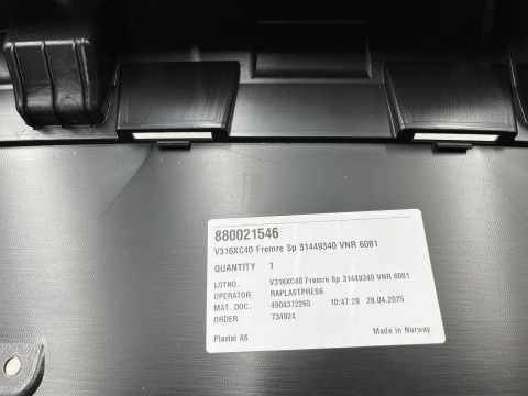 Zderzak przedni Volvo XC40 17-22r. Przedlift przód spoiler dokładka nowy oryginalny 31449340