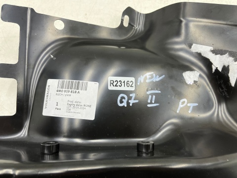 Ćwiartka Audi Q7 II 4M 15r.- prawy tylny łącznik nadkola poszycie NOWE ORYGINALNE prawy tył 4m0809818a