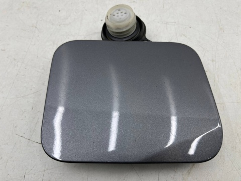 Klapka wlewu paliwa Nissan X-Trail III T32 Rogue 13-21r. kod koloru KAD G z korkiem