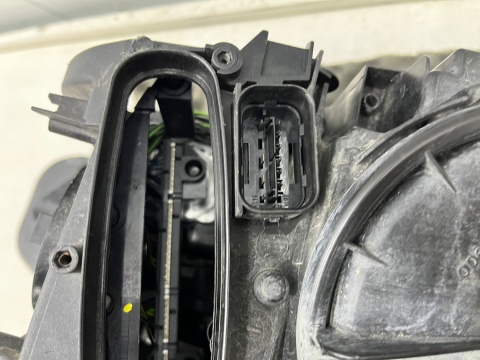 Lampa reflektor BMW 4 F32 F33 F36 M4 F82 F83 M3 F80 14-21r. FULL LED prawa przednia Europa prawy przód 7460620