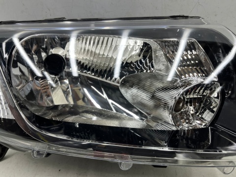 Lampa reflektor Dacia Sandero 2 II Lift Logan 2 II 12-16r. prawa przednia zwykła prawy przód Europa 260107615r