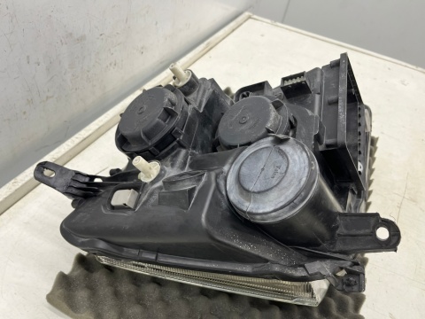 Lampa reflektor Opel Meriva A 03-10r. LEWA przednia oryginalna lewy przód EUROPA 93321052