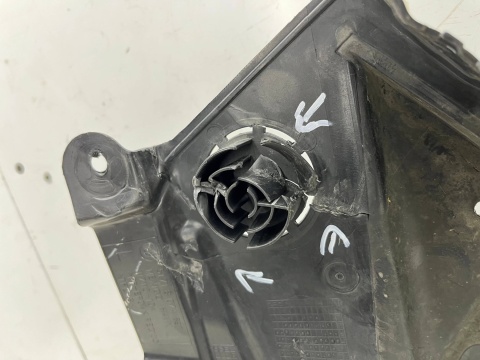 Nadkole BMW 3 G20 G21 19-22r. LEWE przednie trójkąt pod zderzak osłona lewy przód 8074891