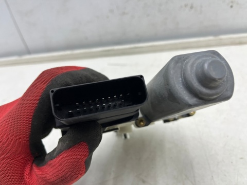 Podnośnik szyb VW Golf V 5 Golf Plus 03-09r. prawy tylny silniczek podnoszenia szyby prawy tył 1k4839402c