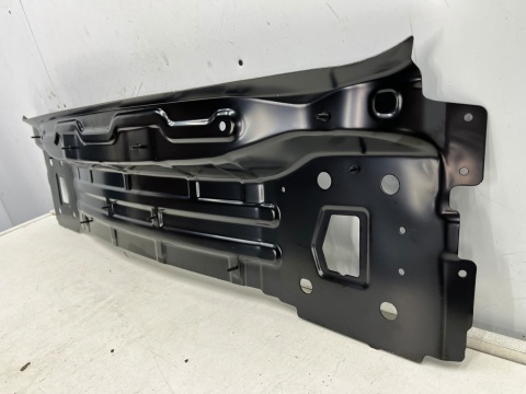 Poszycie Audi Q7 II 4M 15r.- NOWY pas tylny próg bagażnika dolne poszycie zewnętrzne mocowanie belki zderzaka wanna