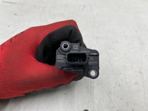 Przepływomierz Renault Espace Master Trafic Movano Vivaro Qashqai Navara 1.5 1.6 2.3 dCi czujnik masowy przepływomierz powietrza