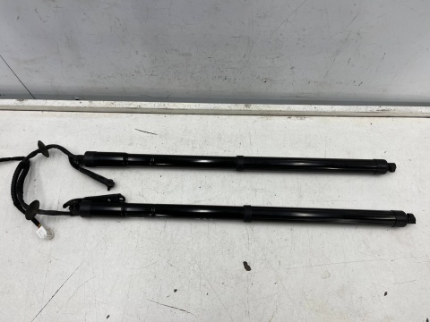 Siłownik Nissan X-Trail III T32 Rogue 13-21r. teleskop ELEKTRYCZNY bagażnika klapy KOMPLET oryginalne 905614cl2a