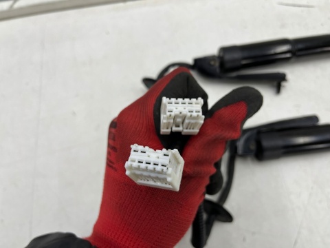 Siłownik Nissan X-Trail III T32 Rogue 13-21r. teleskop ELEKTRYCZNY bagażnika klapy KOMPLET oryginalne 905614cl2a