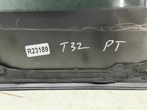 Szyba boczna Nissan X-Trail III T32 Rogue 13-21r. trójkąt prawa tylna karoseryjna ciemna prawy tył oryginalna