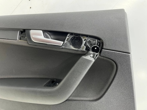 Tapicerka Audi A3 8p Sportback 5D 03-13r. boczek drzwi lewych tylnych pasażera lewy tył