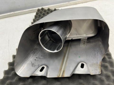 Wydech Macan I 95b LIFT 21r.- NOWA prawa tylna końcówka tłumika nasadka oryginalna prawy tył 95b253682