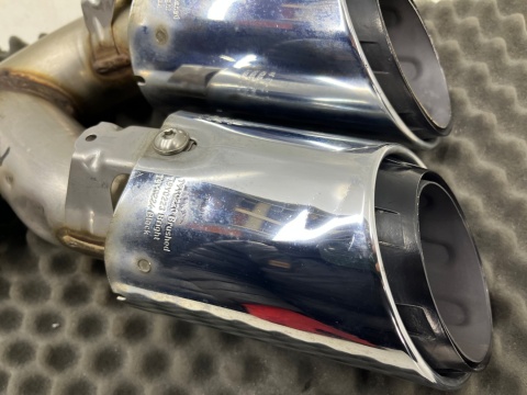 Wydech Porsche Cayenne III 9y 17r.- LEWA tylna podwójna końcówka tłumika nasadka CHROMOWANA oryginalna lewy tył 9y0253683af