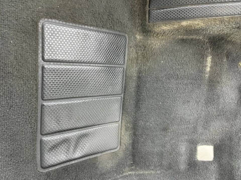 Wykładzina Volvo V40 I S40 I 95-04r. podłoga dywan lewa strona kierowcy EUROPA