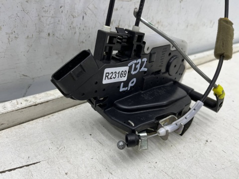 Zamek drzwi Nissan X-Trail III T32 Rogue 13-21r. lewy przedni zamek drzwi kierowcy 4 pin EU lewy przód b4jra-xj