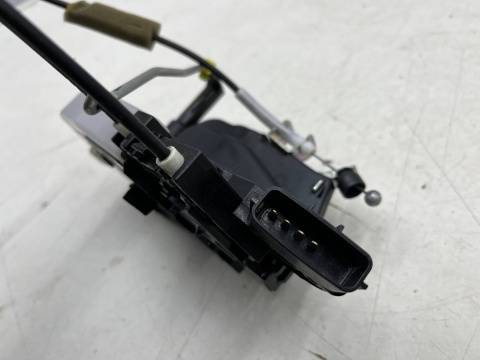 Zamek drzwi Nissan X-Trail III T32 Rogue 13-21r. lewy przedni zamek drzwi kierowcy 4 pin EU lewy przód b4jra-xj