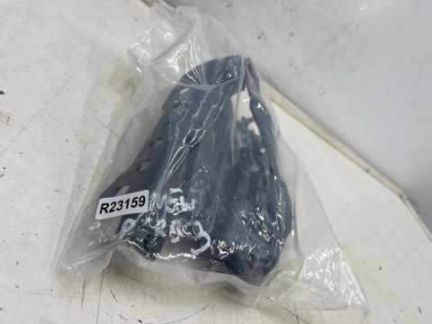 Zawias maski Skoda Superb 3 III 15-24r. NOWE oryginalne zawiasy pokrywy silnika lewy prawy komplet 3v0823301 3v0823302