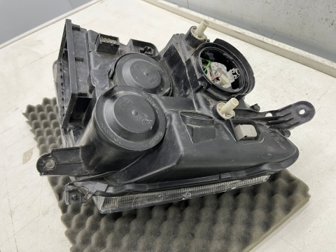 Lampa reflektor Opel Meriva A 03-10r. PRAWA przednia oryginalna prawy przód EUROPA 93294338