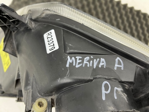 Lampa reflektor Opel Meriva A 03-10r. PRAWA przednia oryginalna prawy przód EUROPA 93294338