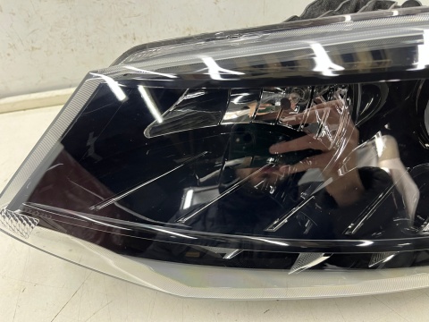 Lampa reflektor Skoda Fabia 3 III 14-18r. lewa przednia soczewka LED pasek ORYGINALNA Europa lewy przód 6v1941015b