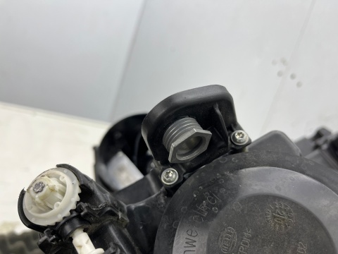 Lampa reflektor Skoda Kodiaq I 16-19r. PRAWA przednia zwykła na żarówki pasek DRL LED prawy przód Europa 566941016b