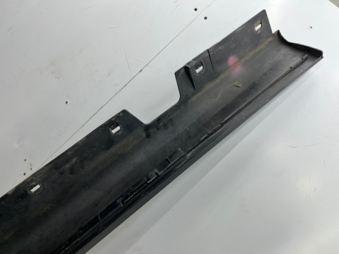 Nakładka progu BMW E90 sedan E92 kombi 04-12r. M-PAKIET prawa listwa progowa nakładka Black Sapphire