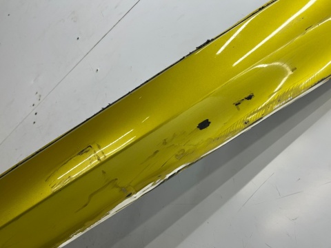 Nakładka progu BMW M3 F80 sedan 13-19r. prawa listwa progowa zewnętrzna próg 8055988