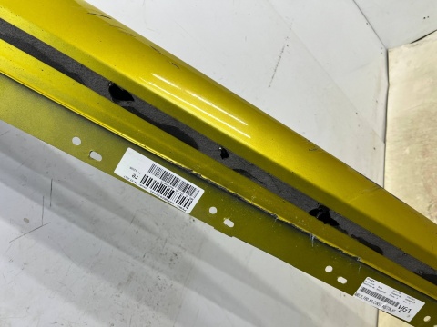 Nakładka progu BMW M3 F80 sedan 13-19r. prawa listwa progowa zewnętrzna próg 8055988