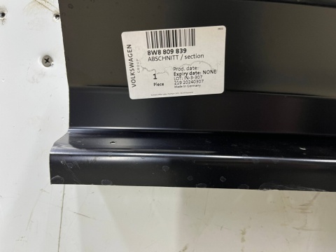 Poszycie Audi A5 II 8w F5 Sportback 16-24r. lewy próg słupek środkowy ćwiartka reperaturka NOWA oryginalna ćwiartka 8w8809839