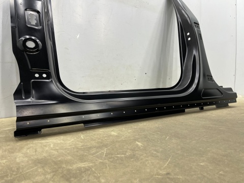 Poszycie Cupra Formentor 20r.- lewy próg słupek A B środkowy ćwiartka rama drzwi reperaturka NOWA oryginalna 5ff809605
