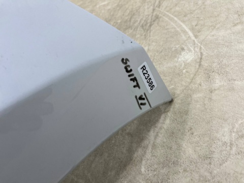 Zderzak przedni Suzuki Swift 6 VI Mk8 17-24r. przód 71711-53R