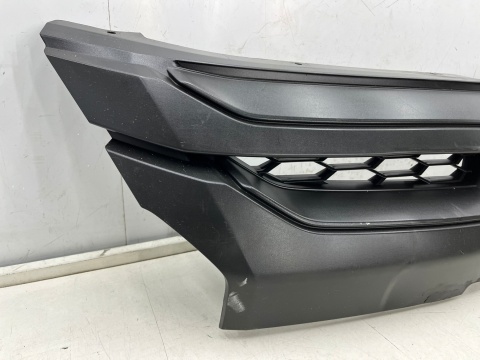 Atrapa Mitsubishi L200 5 V 19r.- grill przednia maskownica zderzaka znaczek 7450B264