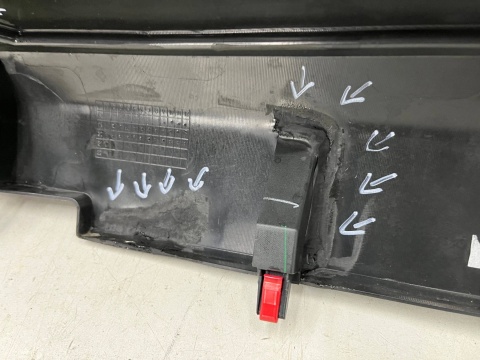 Atrapa Mitsubishi L200 5 V 19r.- grill przednia maskownica zderzaka znaczek 7450B264