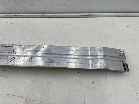 Belka zderzaka Porsche Macan 95b 14r.- przednie wzmocnienie pasa przód oryginalne 8r0807113d