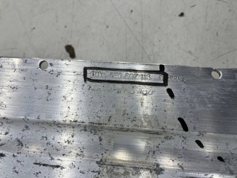 Belka zderzaka Porsche Macan 95b 14r.- przednie wzmocnienie pasa przód oryginalne 8r0807113d