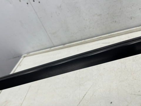 Listwa Citroen C4 I HB 5Drzwi 04-10r. prawa przednia uszczelka zgarniająca zewnętrzna szyby drzwi prawy przód 9647259999