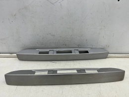 Listwa Mazda 2 I DY 02-07r. blenda nakładka dolna klapy bagażnika na przycisk 3m71-a43404-bf