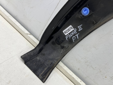 Listwa Peugeot 3008 II 16r.- prawa tylna nakładka rant błotnika CIENKA wąska prawy tył 9825289077