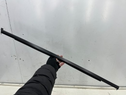 Listwa Porsche Macan I 95b 14r.- czarny mat prawa tylna listwa zgarniająca uszczelka zewnętrzna drzwi prawy tył 95b839478