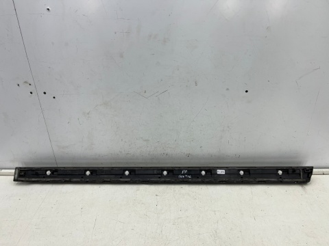 Listwa VW Beetle 5c 11-19r. prawa przednia dolna nakładka drzwi CHROM próg prawy przód 5c5853970