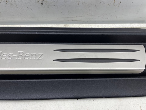 Nakładka progu Mercedes SLK R171 04-11r. lewa wewnętrzna listwa progowa 1716800135