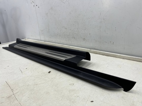 Nakładka progu Mercedes SLK R171 04-11r. prawa wewnętrzna listwa progowa 1716800235