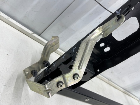 Pas przedni Fiat 500E 2 II 20r.- wzmocnienie ramka chłodnic oryginalny