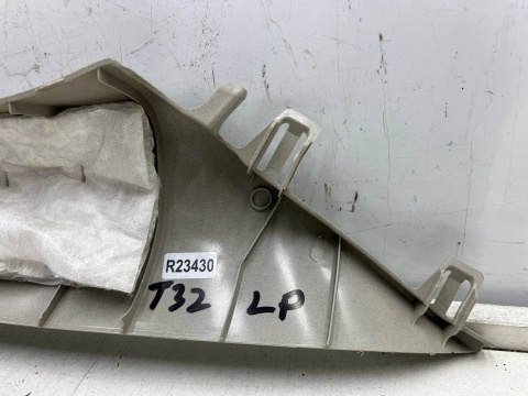 Plastik Nissan X-Trail III T32 Rogue 13-21r. lewa osłona słupka szyby przedniej poszycie tapicerka lewy przód 769124cb0a