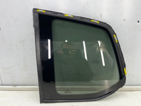 Szyba boczna VW Touran 2 II 5ta 15-26r. lewa tylna karoseryjna ciemna lewy tył oryginalna