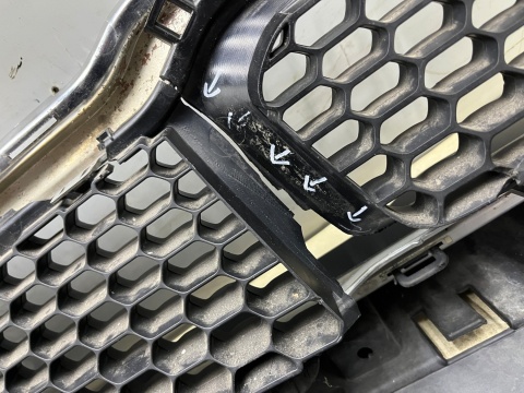 Zderzak przedni Jeep Cherokee KL 5 V 13-18r. Przedlift przód spoiler dokładka 68203214AA