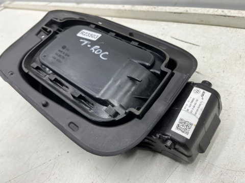 Klapka wlewu paliwa VW T-Roc TRoc 17-25r. osłona oryginalna 2ga809857