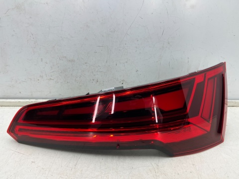 Lampa Audi Q5 II 80a FY Lift + Sportback 20-24r. prawa tylna full LED w błotnik oryginalna prawy tył Europa 80a945076b