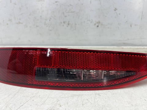 Lampa Audi Q6 e-tron 23r.- lewa tylna lampa przeciwmgielna w zderzak tylny oryginalna lewy tył 85h945701