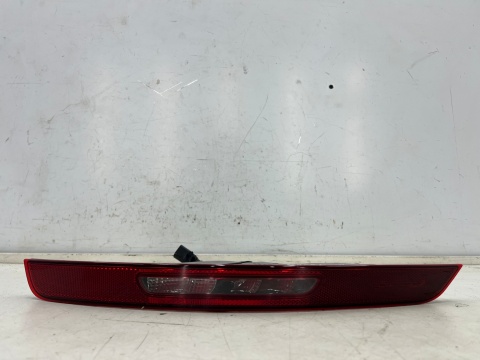 Lampa Porsche Macan I 95b 14-24r. prawa tylna lampa przeciwmgielna w zderzak tylny oryginalna prawy tył 95b945726q